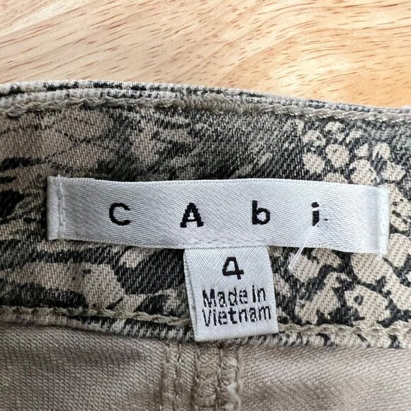 Cabi Diamondback Snake Print Slim Jeans Womens Size 4 Beige/Gray Stretch - Picture 8 of 9